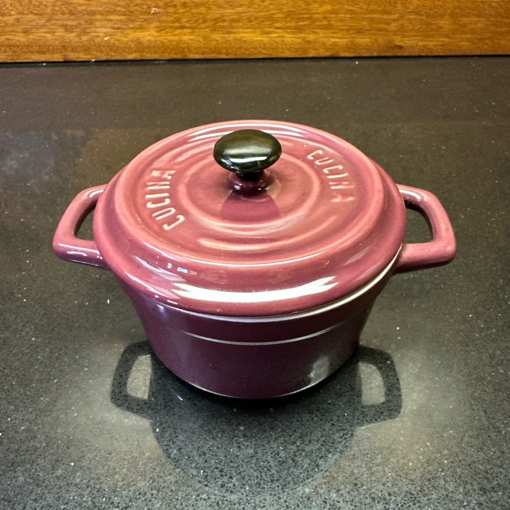 Cucina Fruits & Passion Dutch Oven Lidded Ceramic Candle 4x2.5”